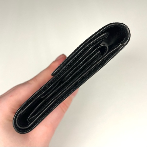 Louis Vuitton Epi Sarah wallet - Picture 3 of 10